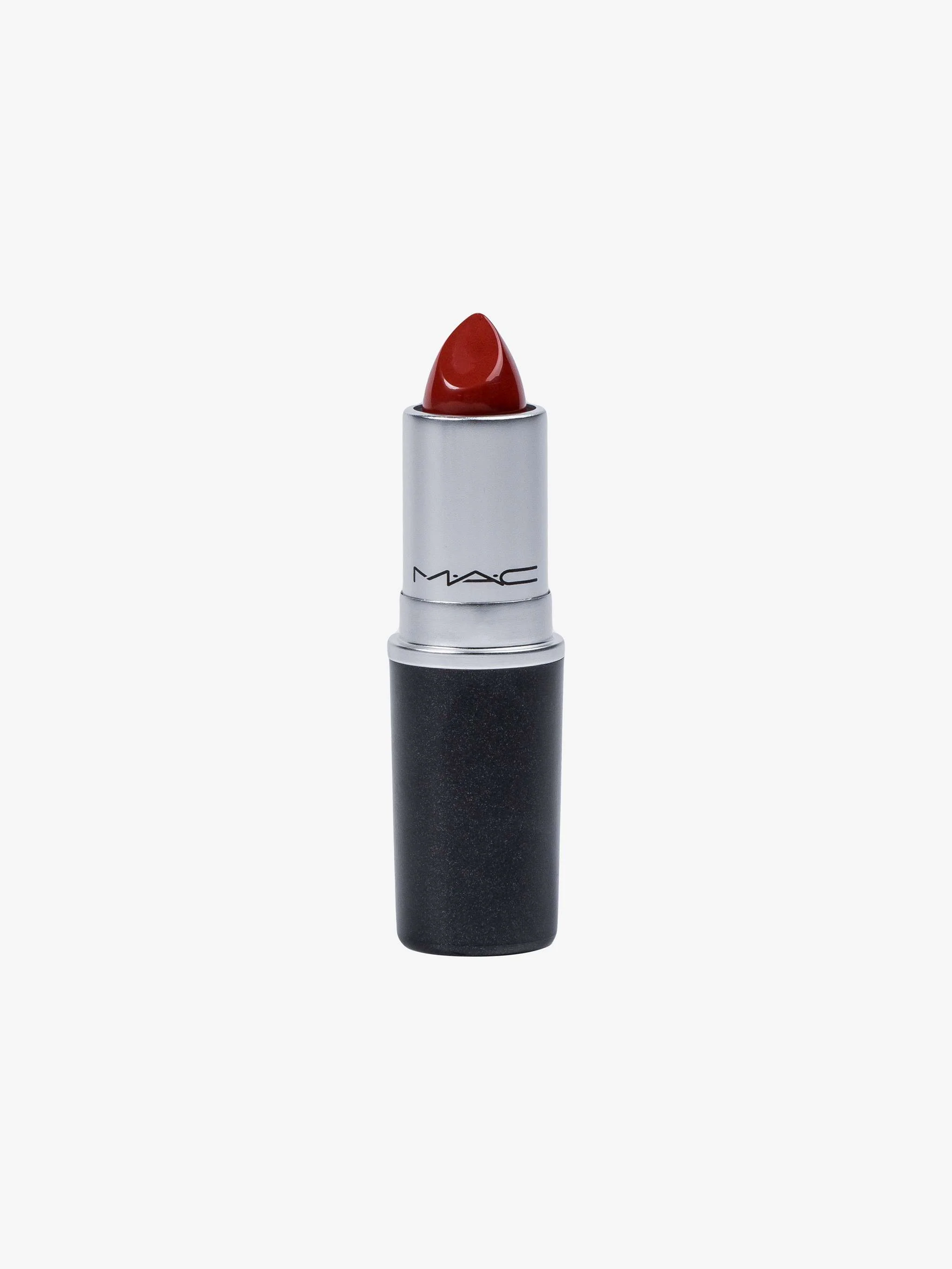 Labial mate Chili, acabado mate y tono rojo cálido